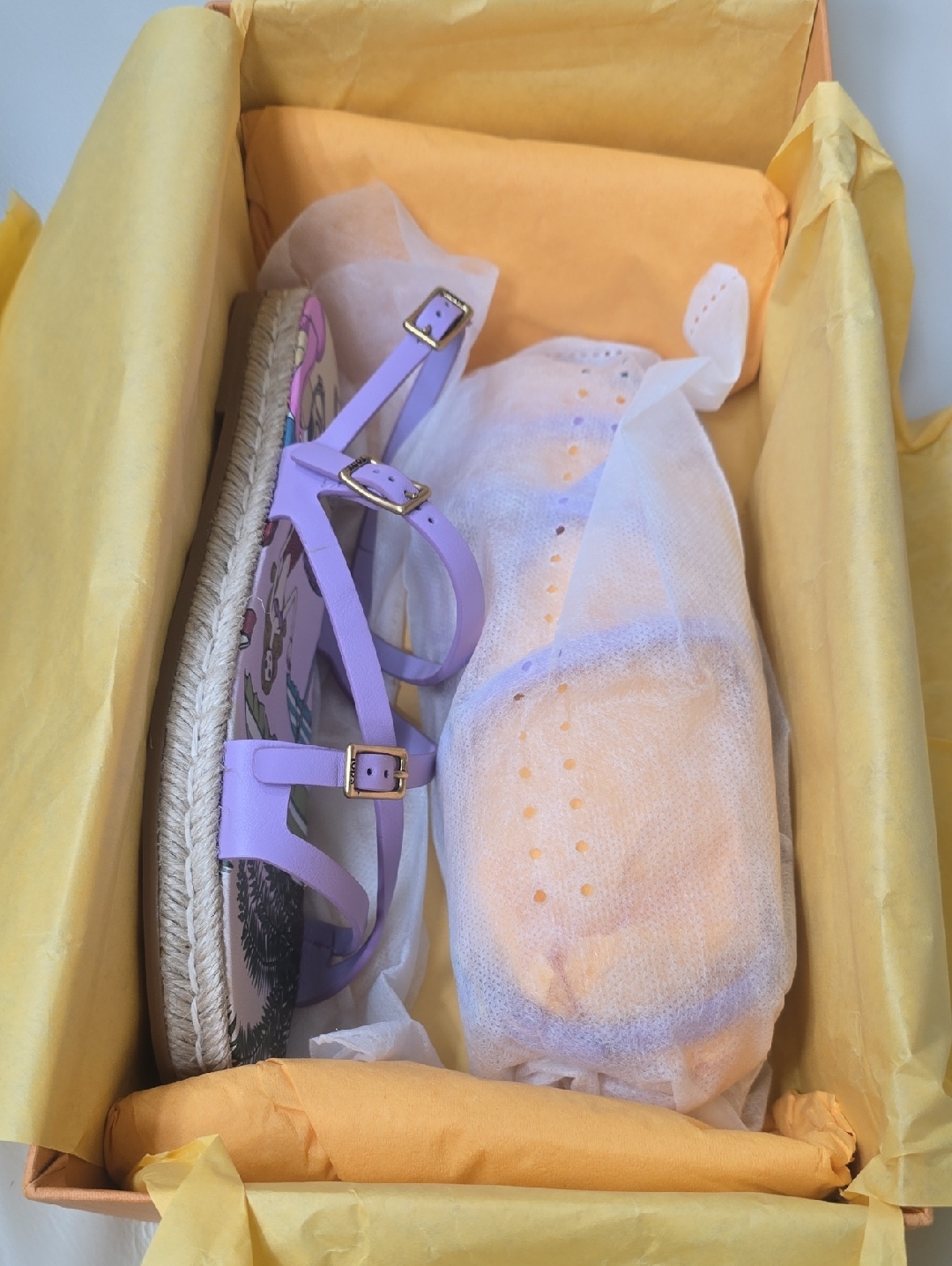 Tod's Lilac Leather Strappy Flat Sandals